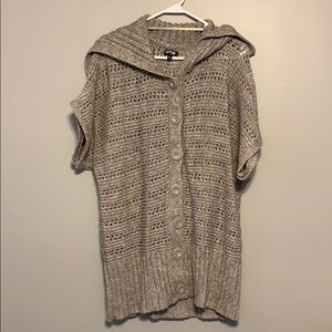 Apt 9 grey and silver shirt sleeve sweater